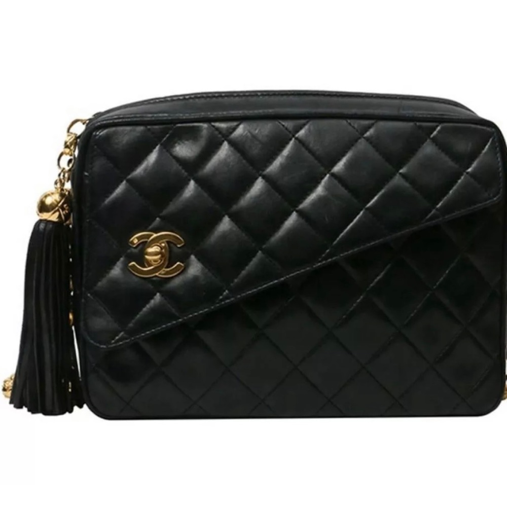 Authentic CHANEL Black Diamond Quilted Lambskin Leather Vintage 90's Camera Bag